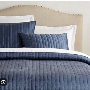 Pottery Barn silk blend Queen quilt nib